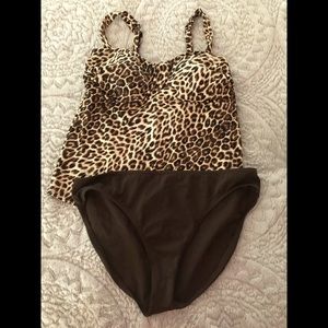 Leopard print tankini swim set